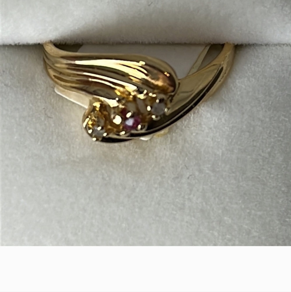 RUBY/diamond ring Genuine ruby/diamond ring.  size 6 3/4 scant 7 nwt - Picture 3 of 7